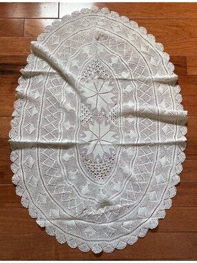 Oval Lace Table Doily Cream 17x26" Intricate Floral Pattern Vintage Touch